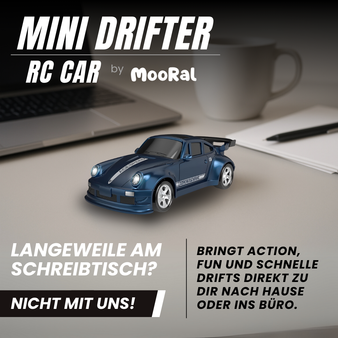 Blaues Mini Drifter RC Auto von Mooral auf einem Schreibtisch – perfekt für Spaß im Büro